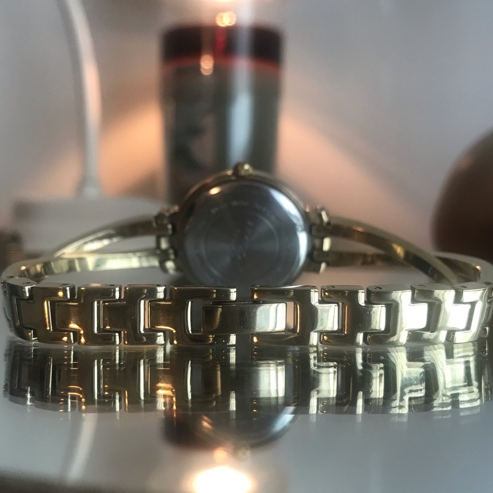 ✔️Armitron Ladies Watch 🌹 - Picture 7 of 9